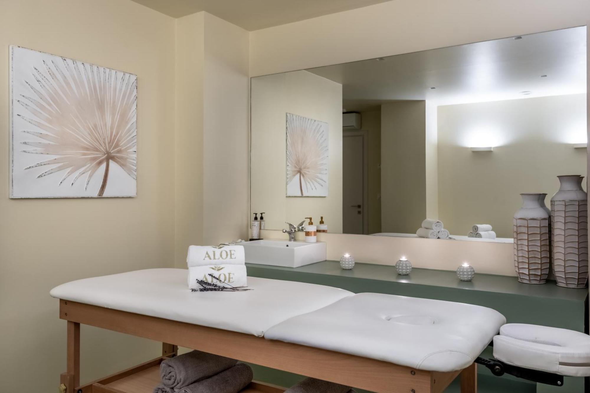 Aloe Boutique & - Adults Only Almirida